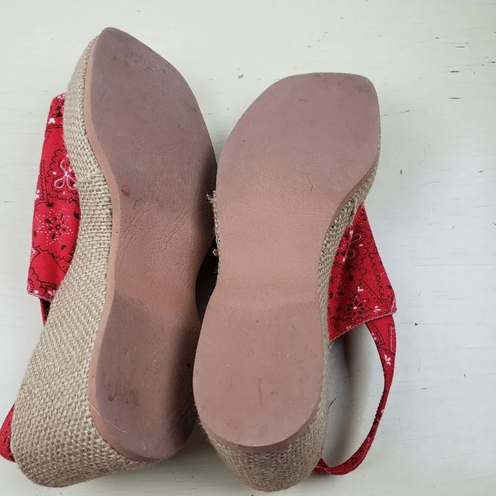 Women's Retro Rockabilly Handkerchief Red Banana Paisley Vintage Wedges Size 6B - Picture 2 of 12